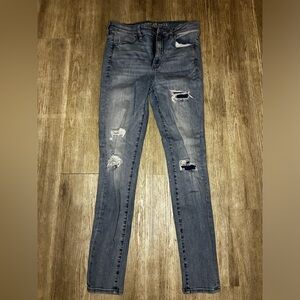 American Eagle ripped super high rise skinny jeans size 8